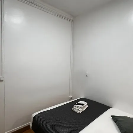 Apartamento Bernardim Ribeiro - 3ª Andar Homestay Lisbon