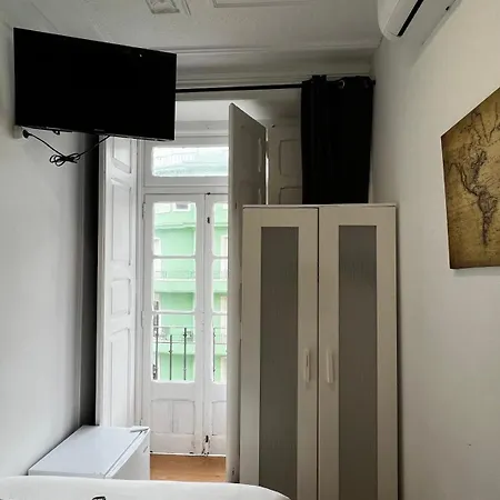 Apartamento Bernardim Ribeiro - 3ª Andar * Lisbon