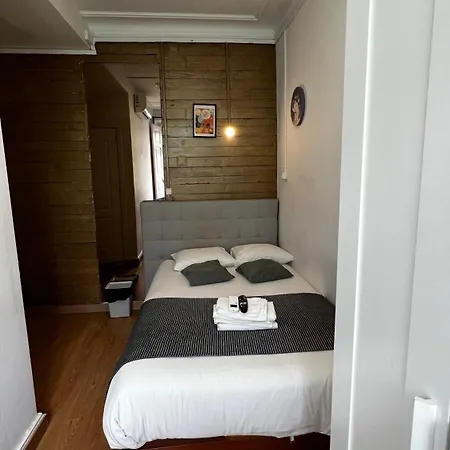 Homestay Apartamento Bernardim Ribeiro - 3ª Andar *