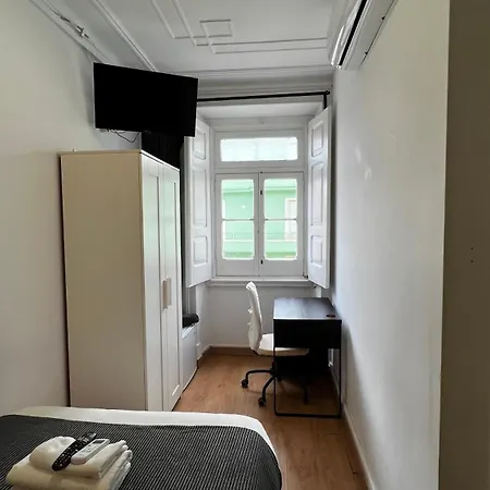 Apartamento Bernardim Ribeiro - 3ª Andar *